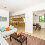 Villa Aqua Blu By Villa Plus